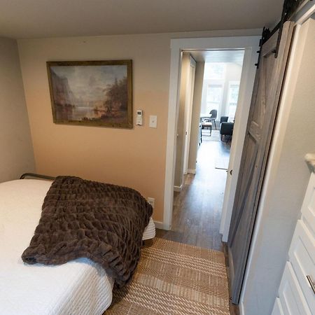 Pet Friendly Tiny House Rental With New Access To Guadalupe River Nbtx 뉴 브라운펠스 외부 사진